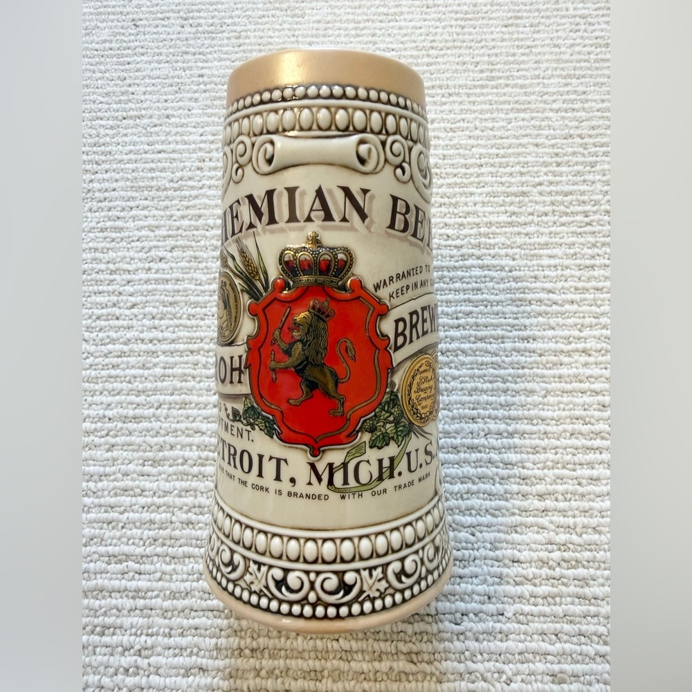 Stroh Brewing Bohemian Beer Stein/Red Lion Crest Heritage IV Collector’s Stein